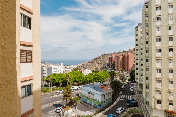 Calle Calzada Lateral del Norte, Las Palmas de Gran Canaria, Las Palmas, 35014