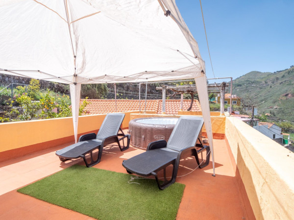 Vega de San Mateo, Las Palmas, 35328